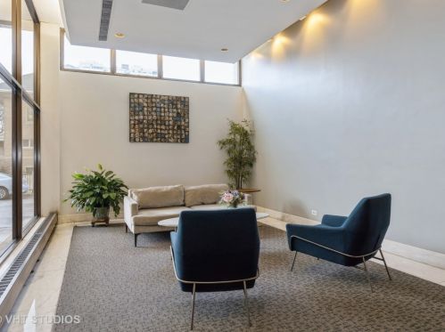 6171 Sheridan Rd, Chicago IL  60660-2802 exterior