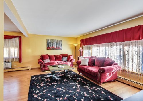 8336 Berwyn Ave, Chicago IL 60656-1430 exterior