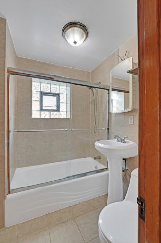 2818 72 Ct, Chicago IL 60707-1507 exterior