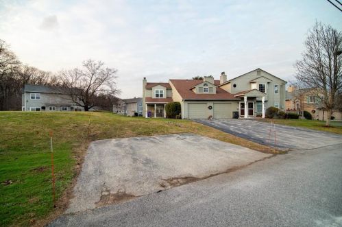 17 Nipmuc Trl, Providence RI  02904-3183 exterior