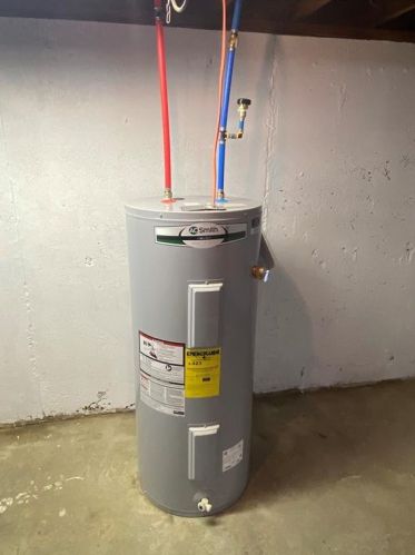 50 Colvintown Rd, Coventry RI 02816-8564 exterior