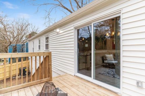 2074 Arlington Cir, Atlanta GA 30318-6380 exterior