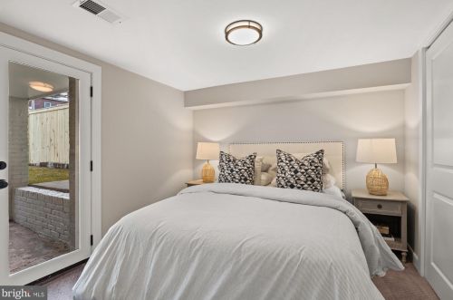 1807 Bay St, Washington DC  20003-2510 exterior