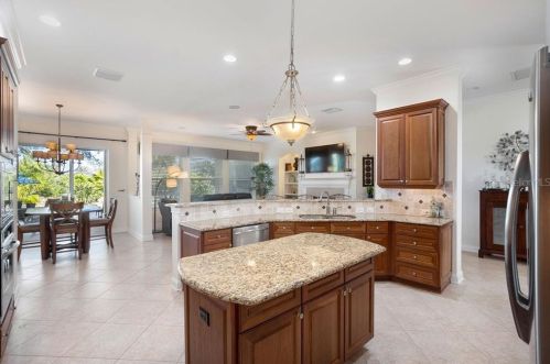 25601 Hawks Run Ln, Mount Plymouth FL 32776-7746 exterior
