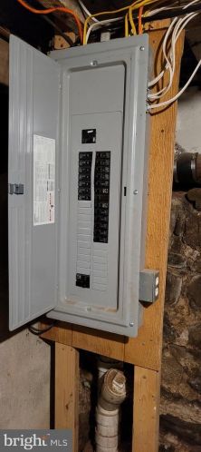 402 Norwegian St, Primrose PA 17901-3817 exterior