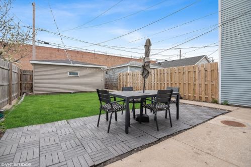 2853 Elston Ave, Chicago IL 60618-5843 exterior