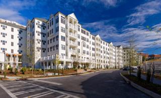 214 Colonial Homes Dr, Atlanta GA  30309-1206 exterior