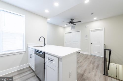 2020 16 St, Philadelphia PA 19121-2336 exterior