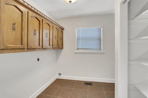 1189 Dunwoody Knl Dr, Atlanta GA 30338-3218 exterior