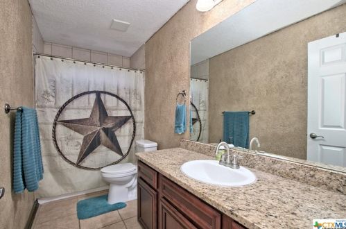 1891 Tanglewood Trl Ct, Spring Branch TX 78070-5237 exterior