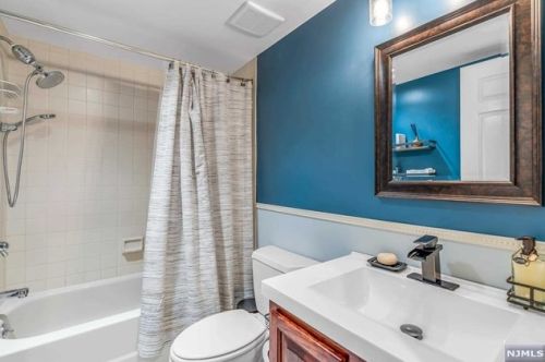 22 Amethyst Ln, Paterson NJ 07501-3364 exterior