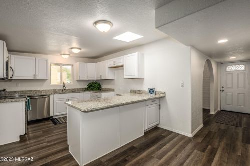 8189 20th St, Tucson AZ  85710-5960 exterior