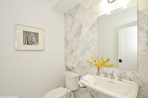 2317 Addison St, Chicago IL 60618-6042 exterior