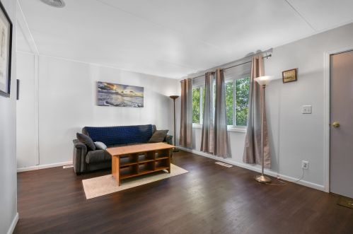 3659 5th Pl, Milwaukee, WI 53207-3208