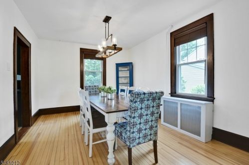 32 Debbie Pl, Berkeley Heights NJ 07922-1705 exterior