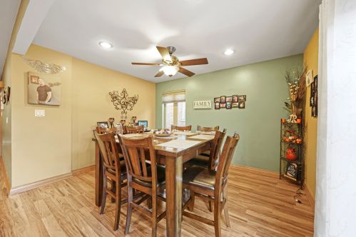 6129 Mcvicker Ave, Chicago IL 60638-4325 exterior