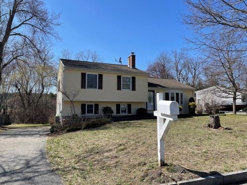 50 Tamarack Dr, Springfield, MA 01129-1930