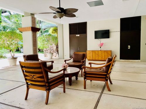 425 Ena Rd, Honolulu HI 96815-1735 exterior