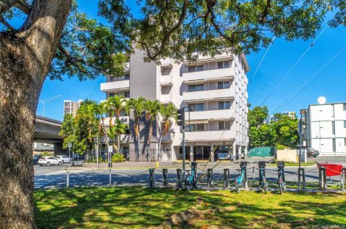 1402 Piikoi St, Honolulu HI 96822-4081 exterior