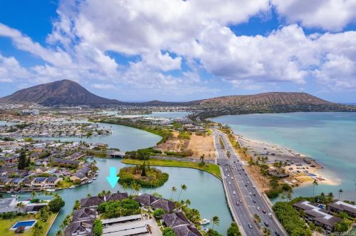 209 Kawaihae St, Honolulu HI  96825-1918 exterior