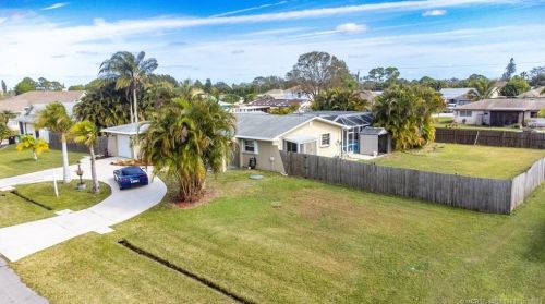 765 Byron St, Fort Pierce FL 34983-1921 exterior