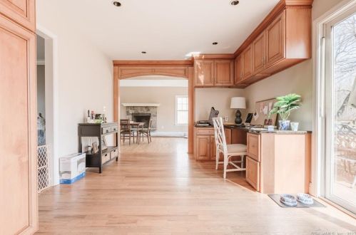 119 Deforest Rd, Wilton CT 06897-1910 exterior