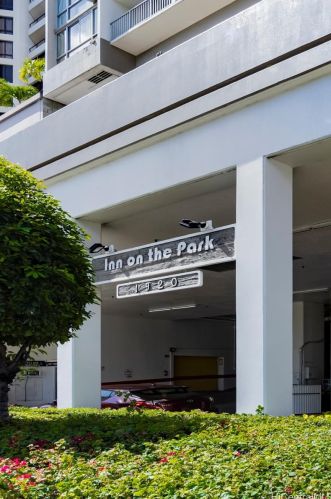 1920 Ala Moana Blvd, Honolulu HI  96815-1865 exterior