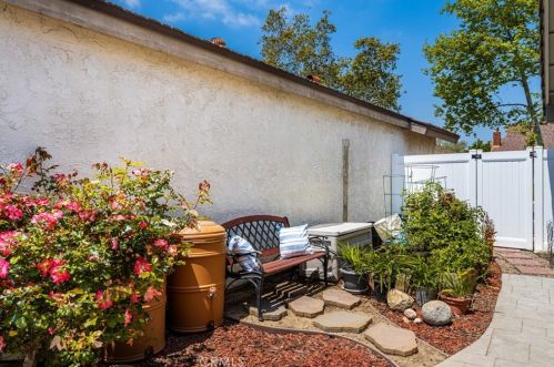 14402 Raintree Rd, Tustin CA  92780-6930 exterior