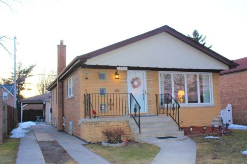 13044 Exchange Ave, Chicago, IL 60633-1762