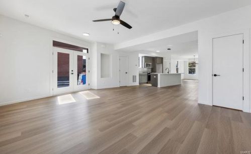 2867 Indiana Ave, Saint Louis MO 63118-2506 exterior