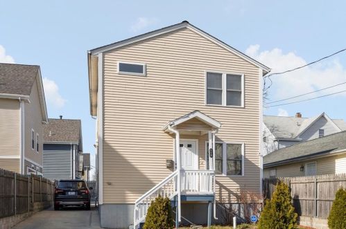 119 Houston St, Providence, RI 02905-1812