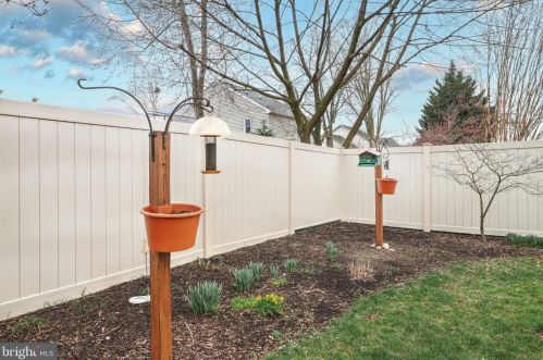 409 Chapelwood Dr, Hanover PA  17331-5232 exterior