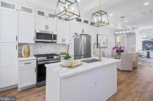 1551 4th St, Washington DC  20001-1905 exterior