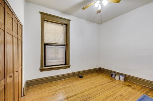 4053 Greenview Ave, Chicago IL 60626-4217 exterior