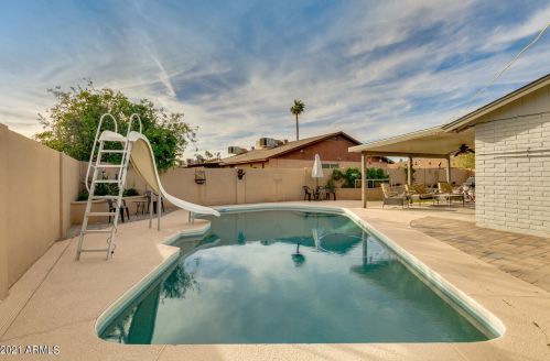 3061 Betty Elyse Ln, Phoenix AZ 85032-4296 exterior