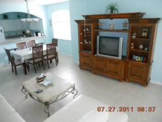 307 Compass Dr, Fort Pierce FL  34949-9142 exterior