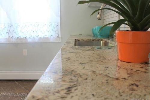 275 Main St, Windsor Locks CT 06096-0025 exterior