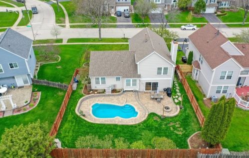 1539 Stockton Ln, Bull Valley IL 60014-2022 exterior