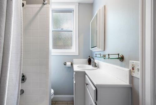 20 Un St, Taunton MA 02780-3313 exterior