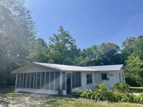 152 Douglass Ave, Defuniak Springs, FL 32435-3022