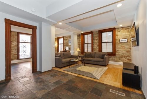 2854 Orchard St, Chicago, IL 60657-5214