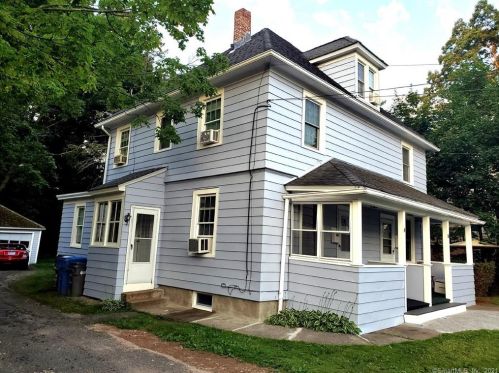 8 Hemlock St, Manchester, CT 06040-4016