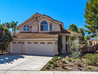 1091 Funquest Dr, Fallbrook, CA 92028-2715