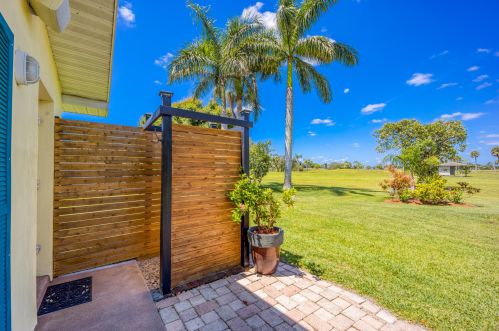 2984 Santa Anita St, Fort Pierce FL  34952-6007 exterior