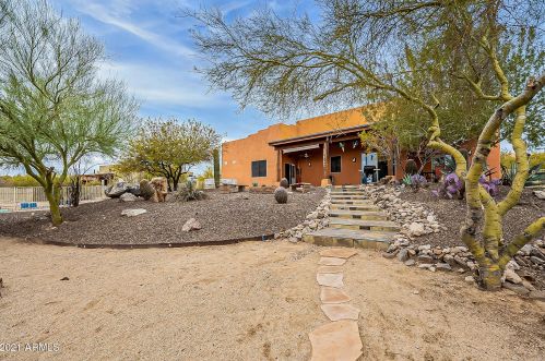 45231 18th St, Phoenix AZ 85022-4560 exterior