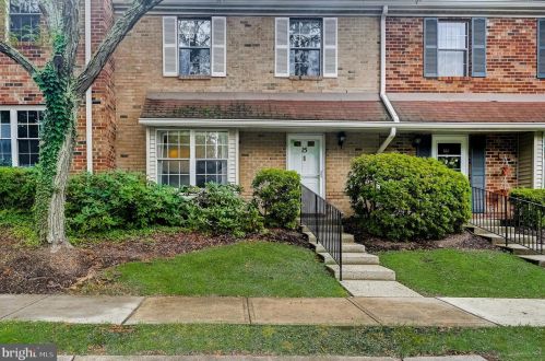 15 Pagoda Ct, Trenton, NJ 08648-4829