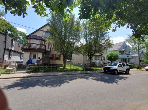 43 Lansing Pl, Springfield MA  01108-1719 exterior