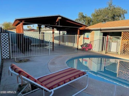 4202 72nd Ln, Phoenix AZ  85033-3111 exterior