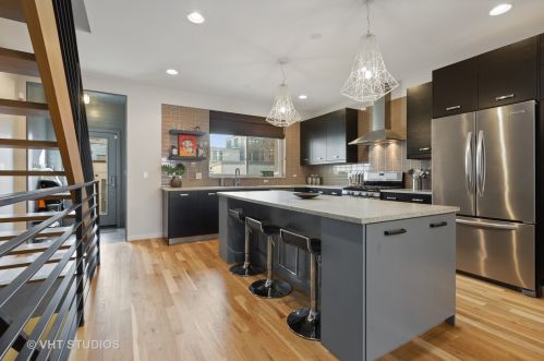 2237 Erie St, Chicago IL 60644-1714 exterior