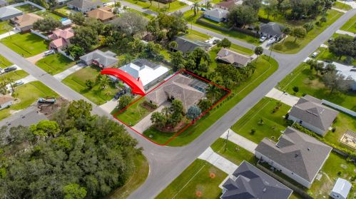 1590 Underwood Ave, Fort Pierce FL  34953-2586 exterior